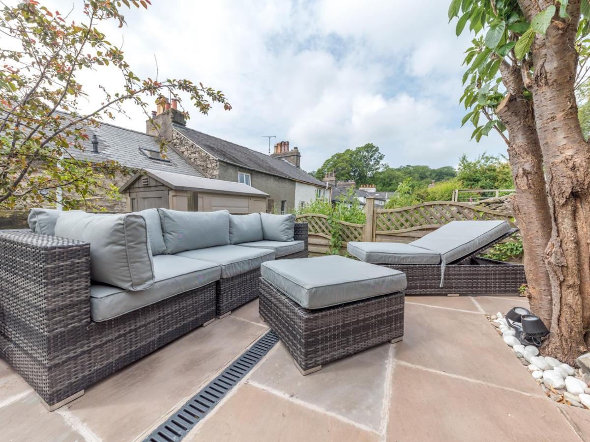 Pass The Keys Mop Fair Sunny Garden Town Centre Villa Ulverston Bagian luar foto